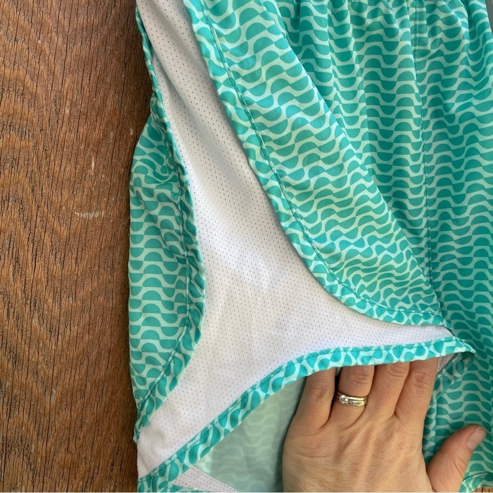 NIKE Women’s Dri Fit Teal White Athletic Shorts Size Small - Picture 4 of 9